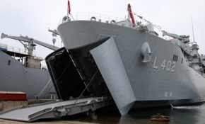 Türk Donanması'nın en büyük savaş gemisi 'TCG Bayraktar'