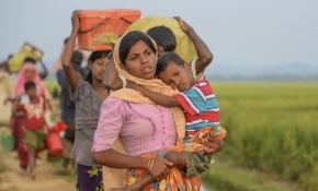 Akdağ: Bangladeş'te 25 konteyner ile 125 bin kişiye hizmet vereceğiz