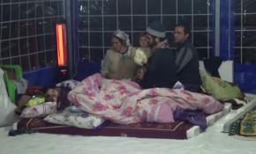 Muğla'nın Ula ilçesindeki mahalle sakinlerine çadır ve battaniye dağıtıldı