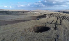 Obruklu köy taşınıyor