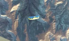 2200 metreden yamaç paraşütüyle balondan atladı