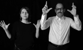 Cumhurbaşkanlığı Sözcüsü Kalın'dan engelliler için işaret diliyle türkü