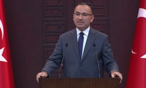 Bozdağ: Kılıçdaroğlu'nu CHP Genel Başkanlığı'ndan istifa etmeye çağırıyorum