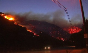 ABD'deki yangın nedeniyle 200 bin kişi tahliye edildi