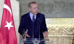 Tarihi Yunanistan ziyaretinde net mesajlar