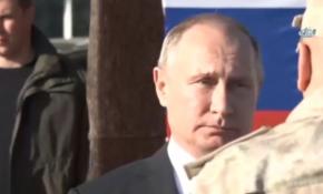 Rus komutandan Putin’le yürümek isteyen Esad’a engel