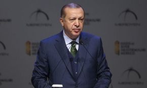 Cumhurbaşkanı Erdoğan: Müslümanları çökertmeyi hedefleyen saldırılara karşı uyanık olmalıyız