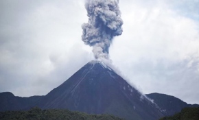 'Reventador Yanardağı' tekrar faaliyete geçti