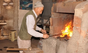 70 yıllık demir ustası Durmuş Özdolar