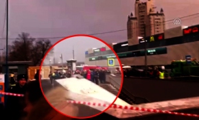 Moskova'da otobüs alt geçide girdi: 5 ölü