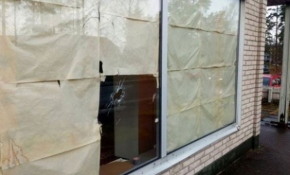 İsveç'te camiye çirkin saldırı