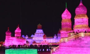 Bu festival için 180 bin metreküp buz kullanıldı