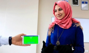 İşitme engelliler mobil eldivenle 'konuşacak'