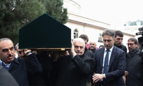 Başbakan Binali Yıldırım, dayısının oğlunun cenazesine katıldı