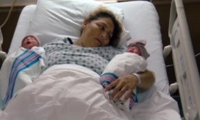 İkiz kardeşler ama aralarında bir yıl var