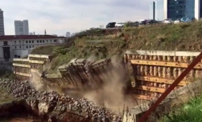 Ataşehir'de istinat duvarının çökme anı kameralara yansıdı