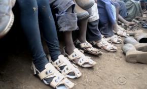 Afrikalı yoksul çocuklar ayakkabısız kalmayacak