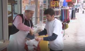 Simitçi Ayhan'dan doğudaki çocuklar için bot kampanyası