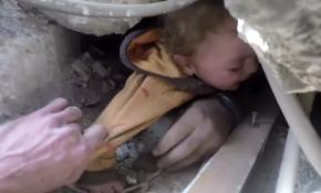 Sekba'da bir bebek yıkıntılar altından çıkarıldı