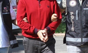 FETÖ çözülüyor: 4 muvazzaf asker daha emniyete teslim oldu