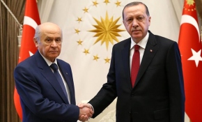 Cumhurbaşkanı Recep Tayyip Erdoğan Erdoğan, MHP Genel Başkanı Bahçeli'yi kabul etti
