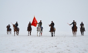 Ata sporu cirit Kars'ta yaşatılmaya devam ediyor