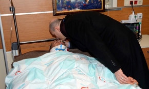 Bakan Süleyman Soylu'dan yaralı askerlere ziyaret