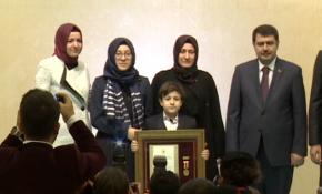 8 şehit yakını ve 230 gaziye İstanbul'da madalyaları verildi