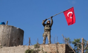 Burseya Dağı'na Türk Bayrağı dikildi