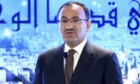 Bekir Bozdağ: Beslediğiniz teröristlerden silahları derhal toplayın