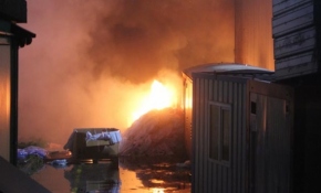 Kocaeli'de geri dönüşüm fabrikasında yangın