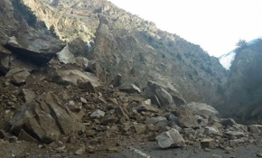 Artvin-Ardahan karayolu heyelan nedeniyle ulaşıma kapandı