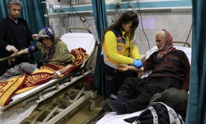 Afrin'de teröristlerin ölüme terk ettiği iki yaşlı Suriyeli kurtarıldı