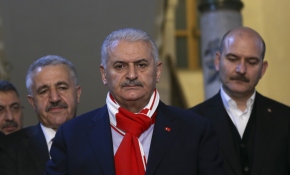 Başbakan Binali Yıldırım'dan müttefiklere çağrı: Terör örgütleri ile düşüp kalkmaktan vazgeçin