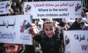 İsrail'in uyguladığı ablukayı Gazzeli çocuklar protesto etti