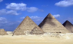 Mısır'da 4 bin 400 yıllık mezar bulundu