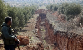 Dikmetaş'ta teröristlerin dağı tepeyle bağladığı hendek ortaya çıktı