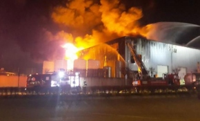 Kocaeli'de parfüm fabrikasında yangın
