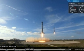 Musk'ın Teslası Mars yolculuğuna başladı