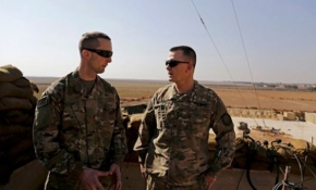 ABD'li komutandan Münbiç'e ziyaret: PYD/PKK'ya desteğe devam edeceğiz