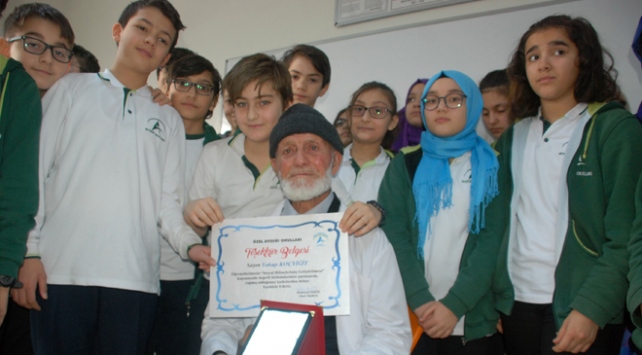 Yakup Dede, 97 yaşında 'öğretmenlik' heyecanı yaşadı