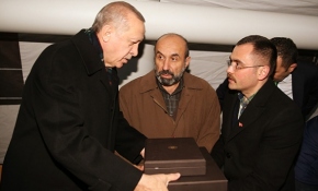 Cumhurbaşkanı Erdoğan'dan Afrin şehidi Özalkan'ın ailesine taziye ziyareti