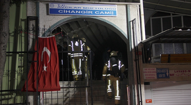 Avcılar Cihangir Cami'nde yangın