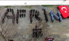 Öğrenciler ilçeyi 'Komando Andı' ile inlettiler