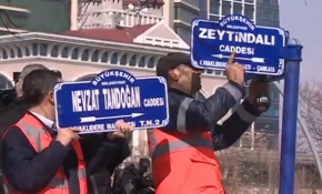 ABD Büyükelçiliği önündeki caddeye "Zeytin Dalı" tabelası asıldı