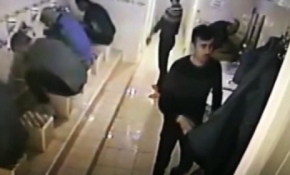 Abdest alma bahanesiyle camide hırsızlık yaptı