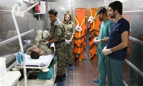 TSK'den sınıra seyyar ilk yardım hastanesi