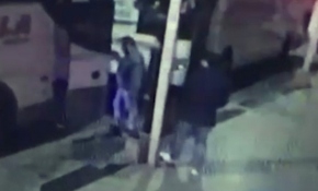 Otobüste yolcuların parasını gasp eden sahte polisler yakalandı