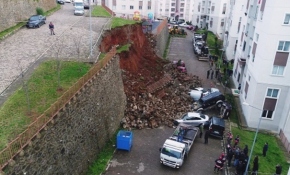 Trabzon'da çöken istinat duvarı havadan görüntülendi
