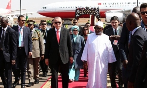 Cumhurbaşkanı Erdoğan, Mali'de resmi törenle karşılandı